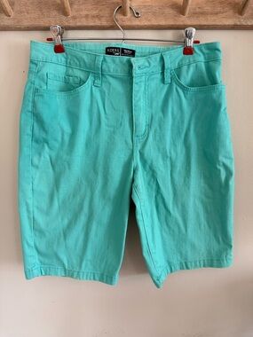 Lee Men's Turquoise Flat-Front Casual Shorts